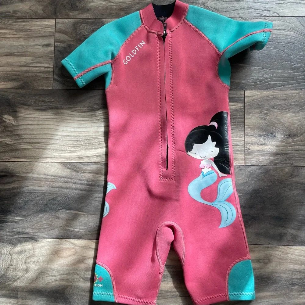 Girl wetsuit size 4 - Picture 1 of 4